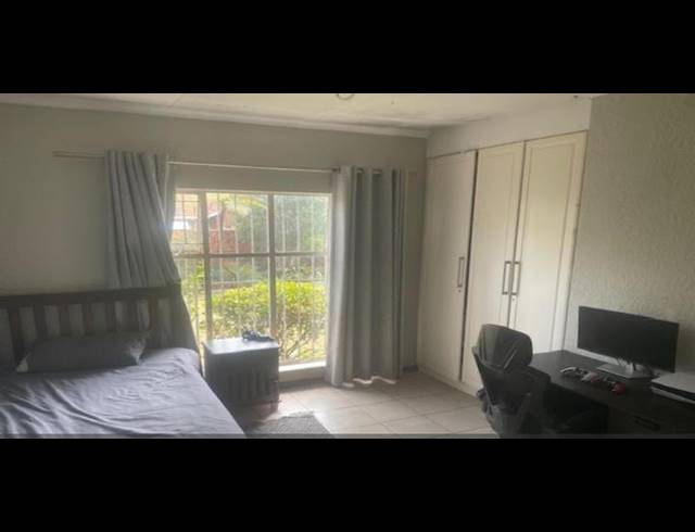 3 BEDROOM APARTMENT FOR SALE IN BIRCHLEIGH NORTH